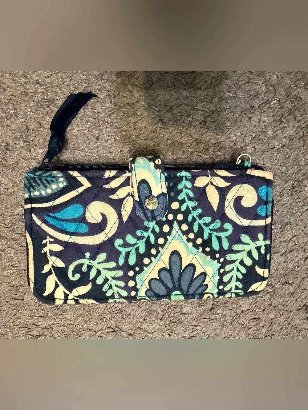Vera Bradley Quilted Clutch Wallet in Navy, Teal & Mint - Picture 2 of 6